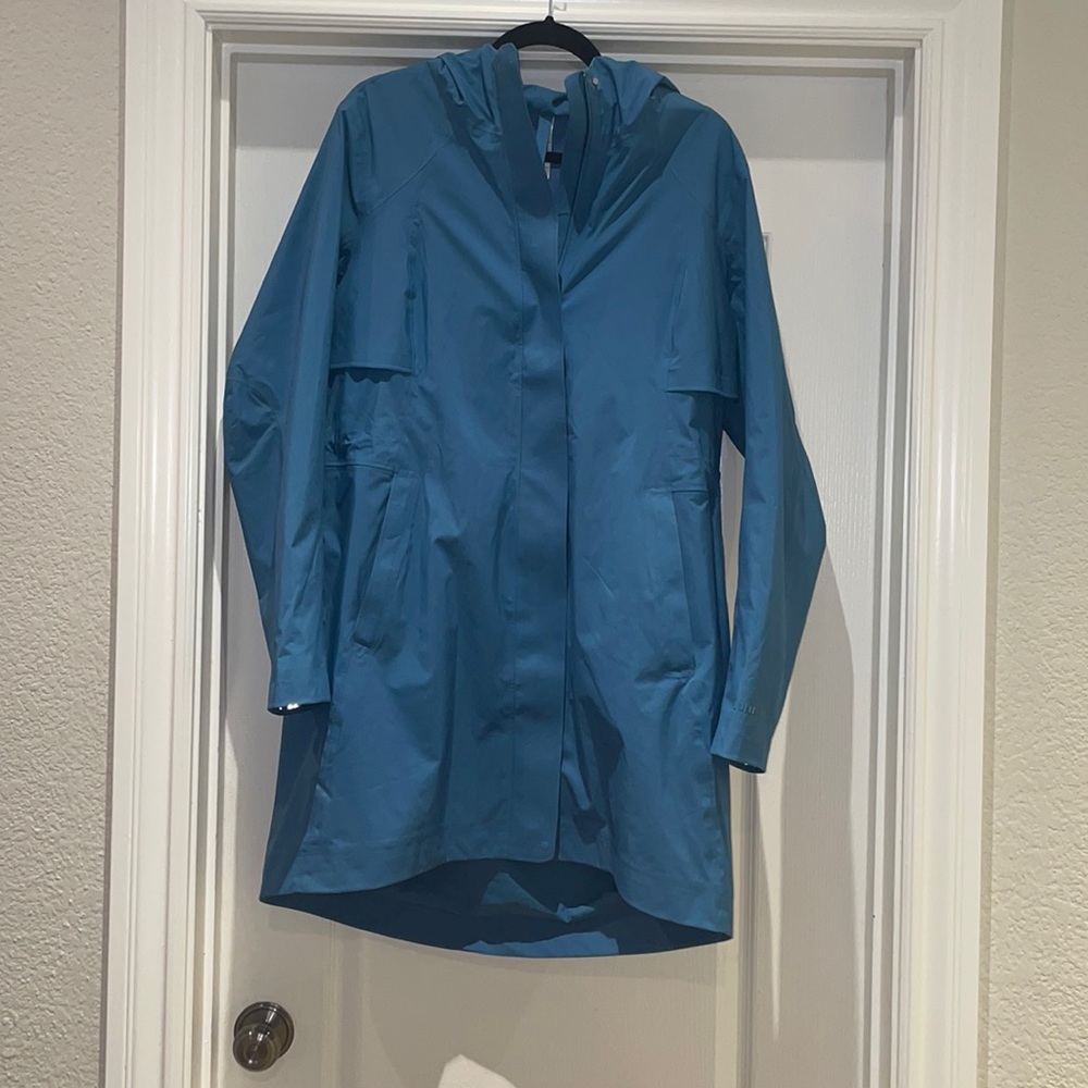 Lululemon Rain Rebel Jacket, size 12